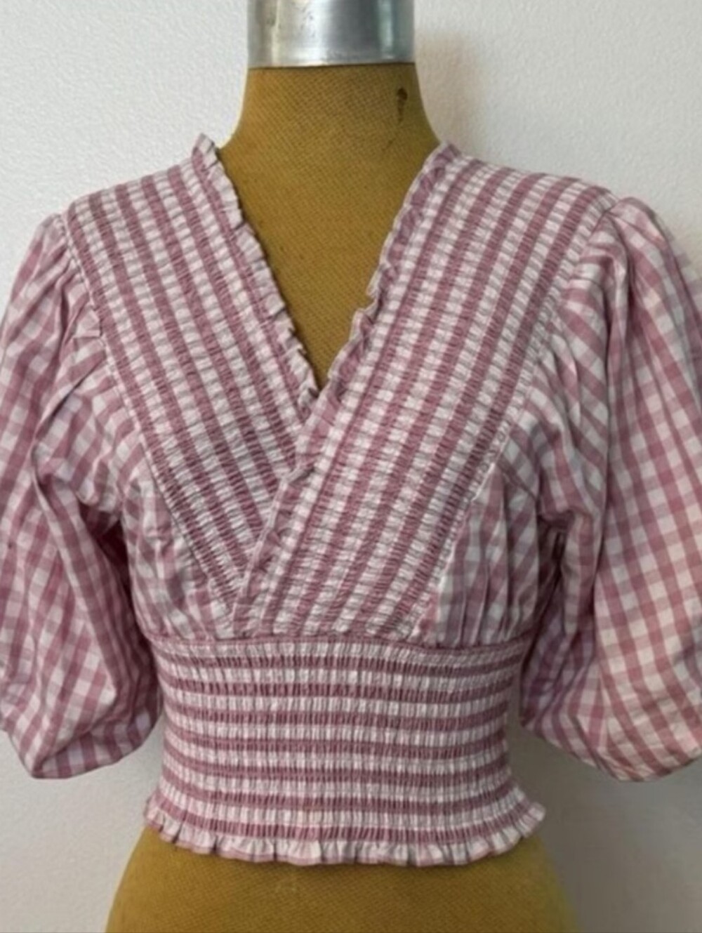 Abercrombie Women’s Pink Gingham Smocked Crop Top